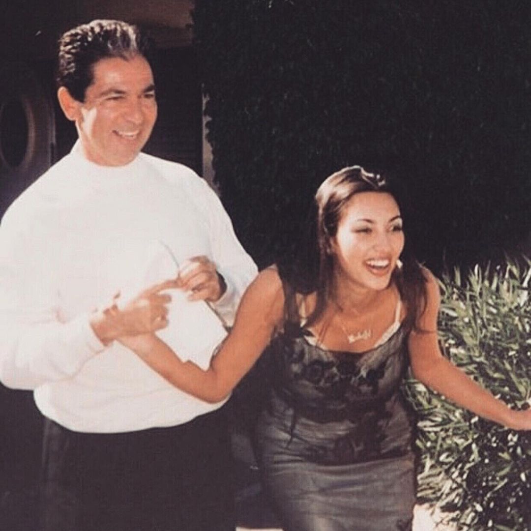 Kim Kardashian Says Dad Robert Is Her “Guide” 18 Years After His Death – E! Online